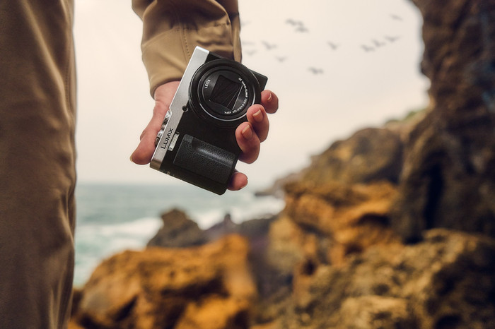 Panasonic LUMIX DC-TZ99E Silver product in use