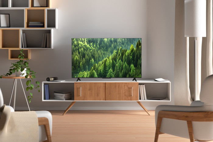 TCL QLED 32 inches S5L (2026) product in use
