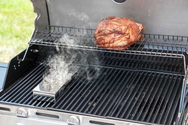 Charbroil Edelstahl-Räucherbox produkt in gebrauch