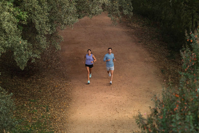 Garmin Forerunner 165 Music Black/Gray product in use