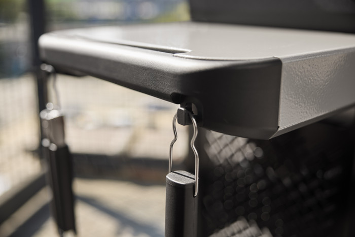 Weber Spirit E-210 detail