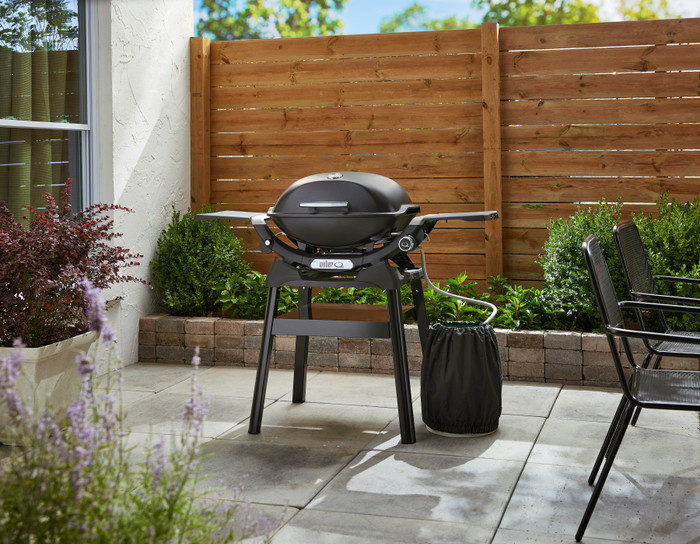 Weber Q2200N with Underframe product in use