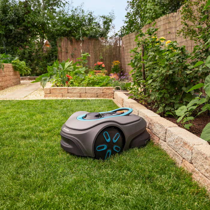 GARDENA smart SILENO Free 1500 product in use