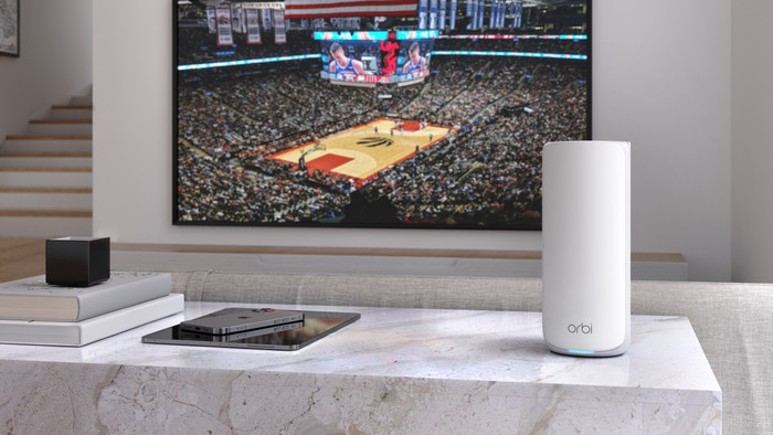 Netgear Orbi RBE870 Weiß Erweiterung produkt in gebrauch