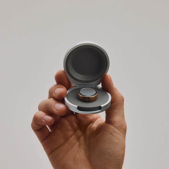 Oura Ring 5 Wireless Charging Case Size 10 visual supplier