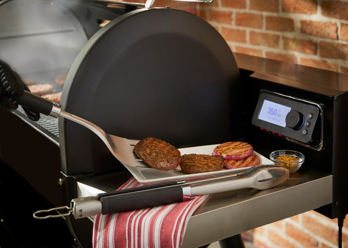 Weber Pulse 2000 Starterset produkt in gebrauch