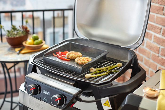 Weber Grillblech Pulse 1000/2000-Serie produkt in gebrauch