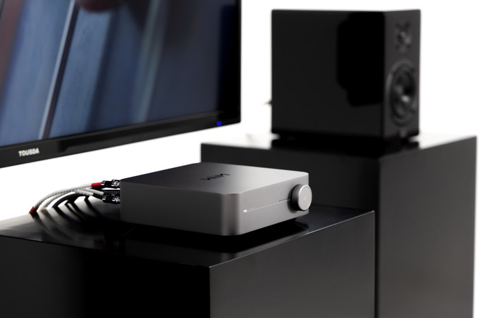 WiiM Amp Silver product in use