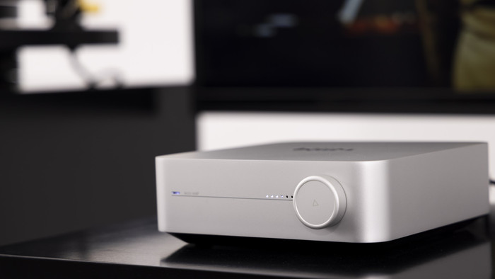 WiiM Amp Silver product in use