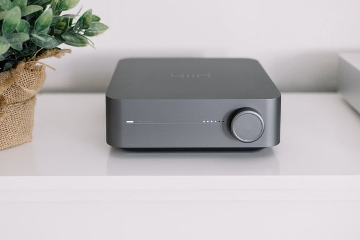 WiiM Amp Pro Gray product in use