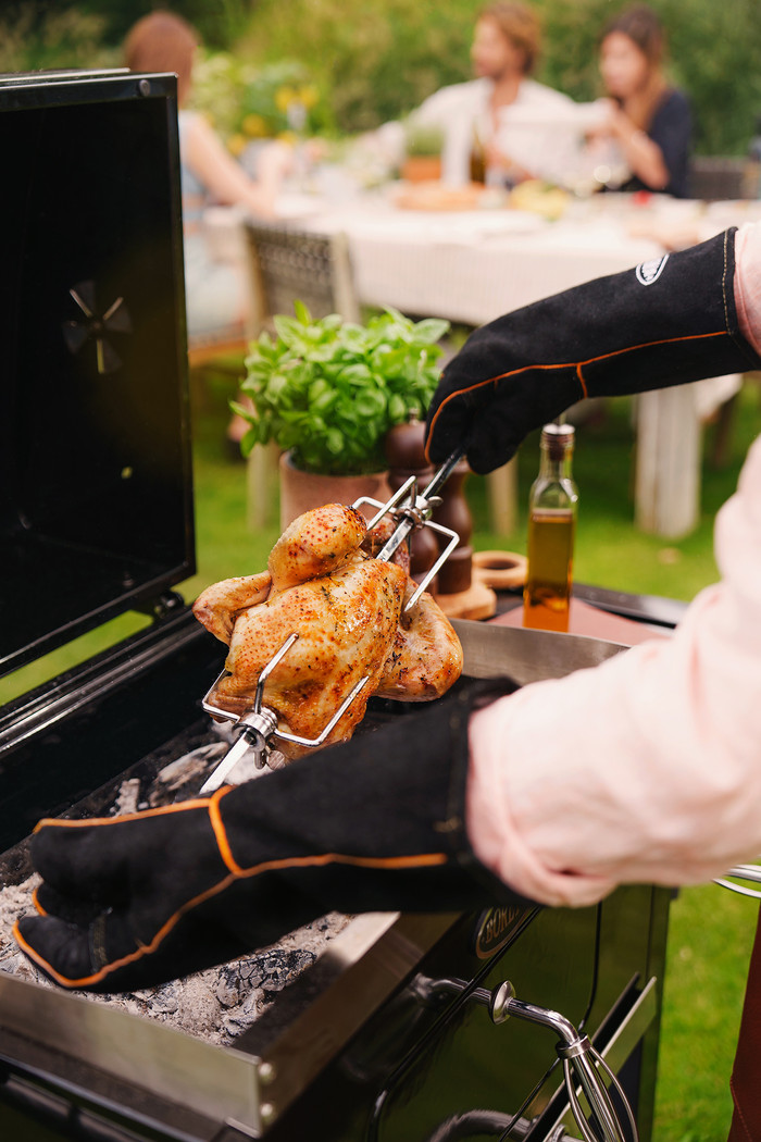 Boretti Spit Carbone product in use