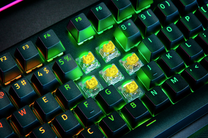 Razer BlackWidow V4 Pro Gaming-Tastatur QWERTZ - Yellow Switch visueller lieferant