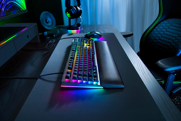 Razer BlackWidow V4 Gaming-Tastatur QWERTZ - Yellow Switch visueller lieferant