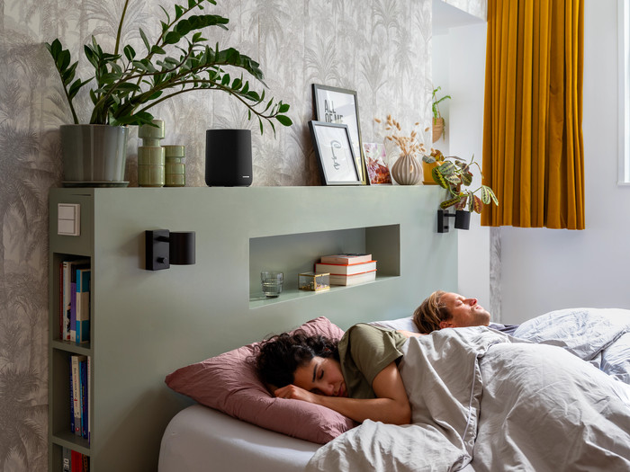 Harman Kardon Enchant Speaker Black product in use