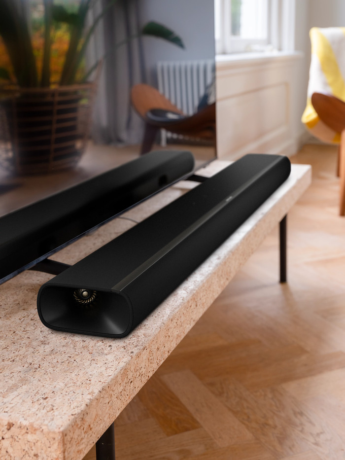 Harman Kardon Enchant 1100 Home Cinema Set product in use