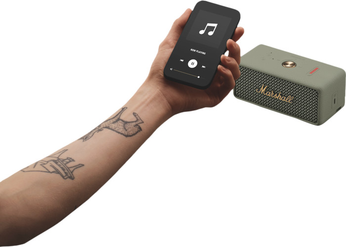 Marshall Emberton III BT Green product in use