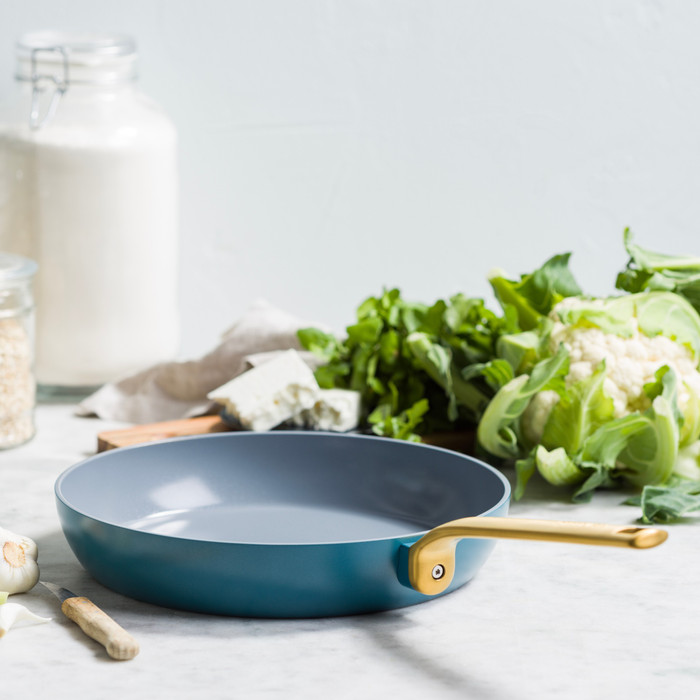 GreenPan Evolution Bratpfannenset 24 + 28 cm Blau produkt in gebrauch