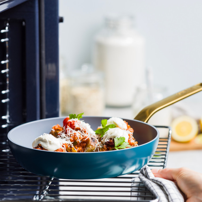 GreenPan Evolution Bratpfannenset 24 + 28 cm Blau produkt in gebrauch