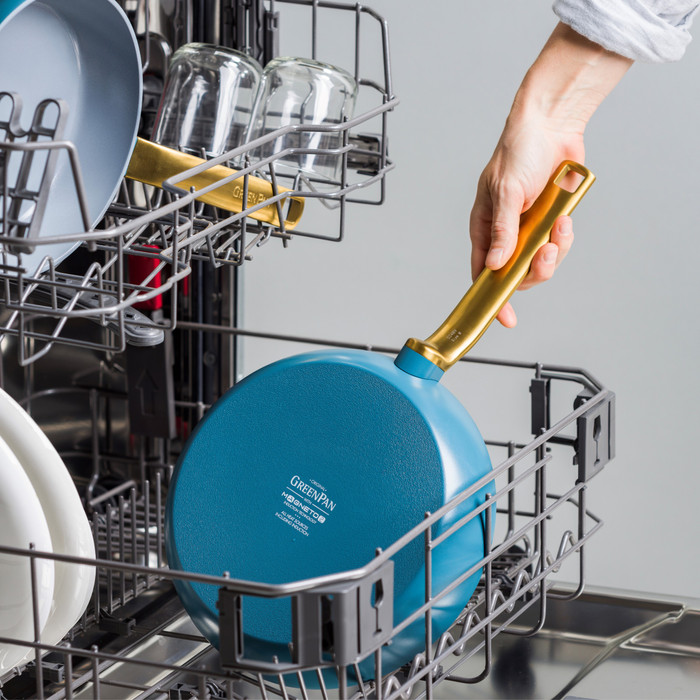 GreenPan Evolution Bratpfannenset 24 + 28 cm Blau produkt in gebrauch