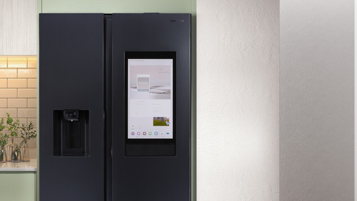 Samsung RS90F66BEFEF Family Hub product in use