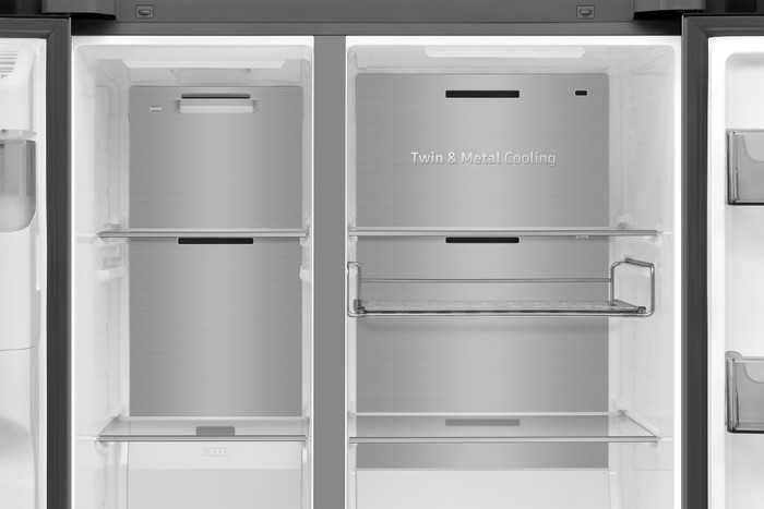 Samsung RS90F66BETEF Family Hub innen