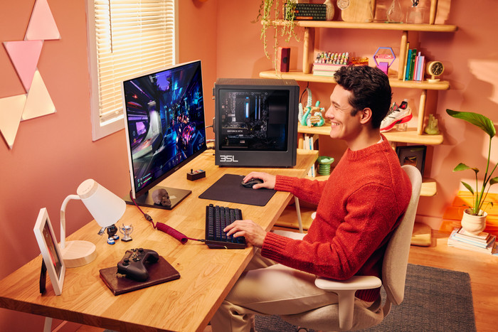 HP OMEN 35L GT16-0970nd product in use