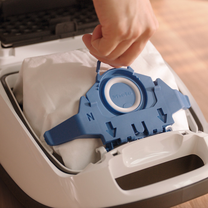 Miele XL Pack HyClean 3D GN + HEPA Filter (8 units) product in use