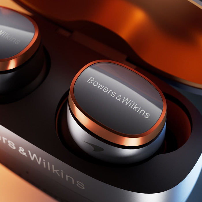 Bowers & Wilkins Pi8 McLaren detail