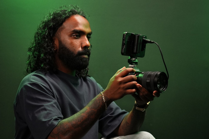 Atomos Shinobi GO product in use