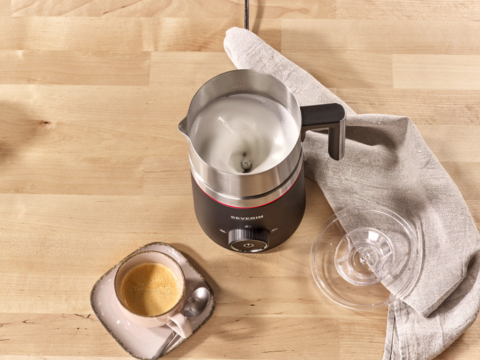 SEVERIN SM 3585 product in use