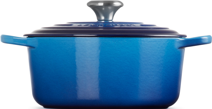 Le Creuset Signature Round Dutch Oven 26cm Azure front