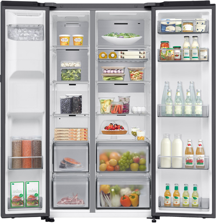 Samsung RS80F66KBFEF innen