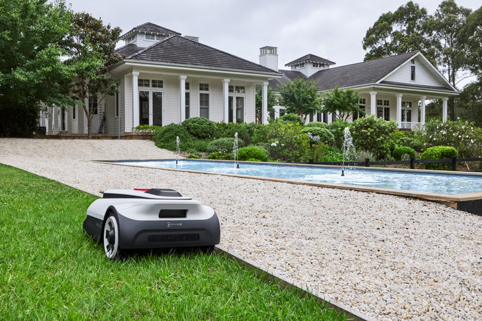 ECOVACS GOAT A1600 RTK product in use