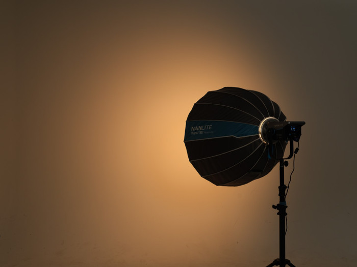 Nanlite Rapid Parabolic Softbox 90 cm produkt in gebrauch