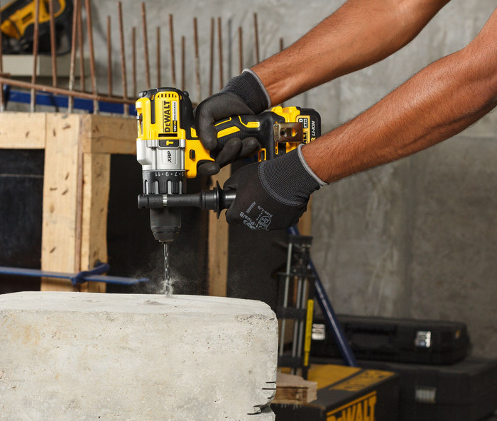 DeWalt DCD996NT-XJ (ohne Akku) produkt in gebrauch