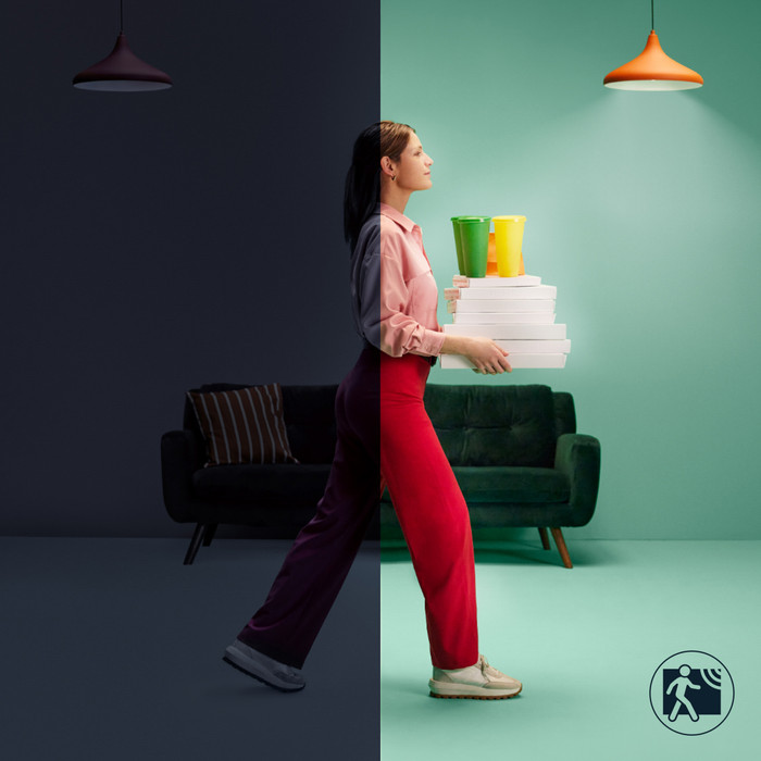 WiZ Candle Light Filament - Warm to Cool White Light - Gold - E14 product in use