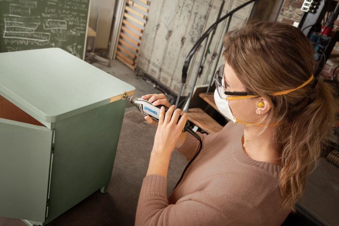 Dremel 4250-6/128 Platin-Edition produkt in gebrauch