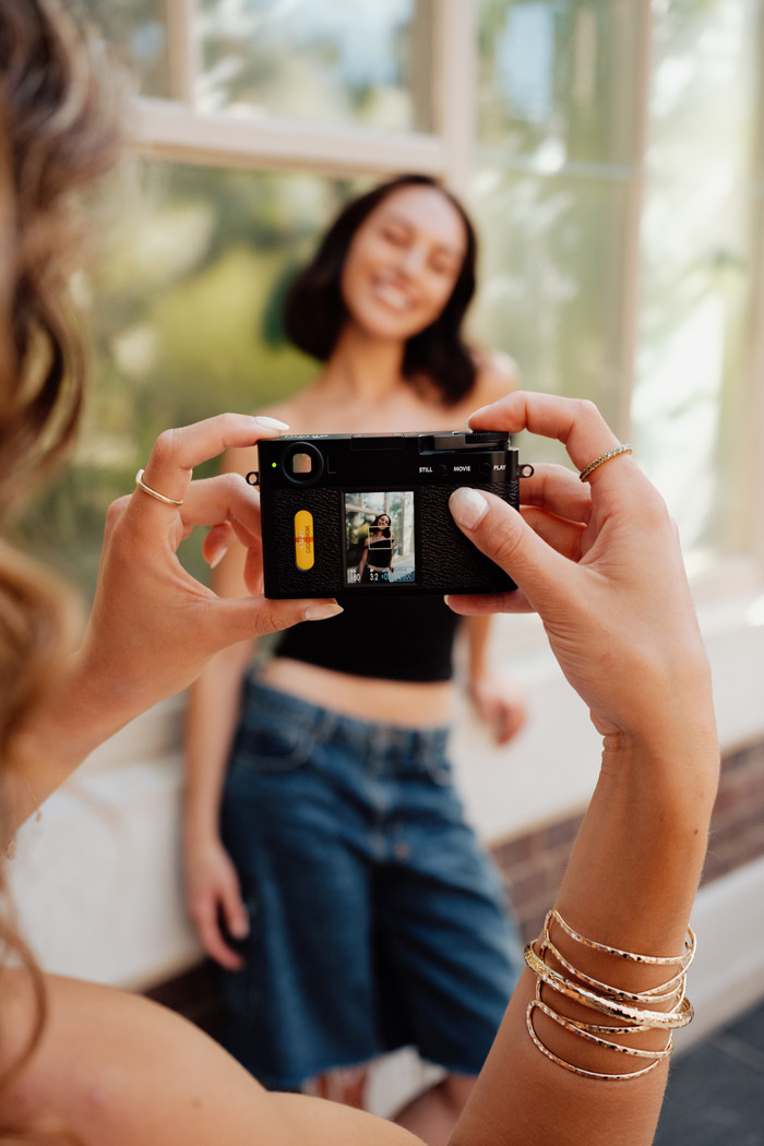 Fujifilm X-Half Anthrazit product color detail