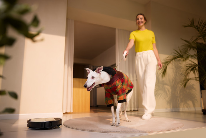 Roborock Saros Z70 R&D Silver visual supplier