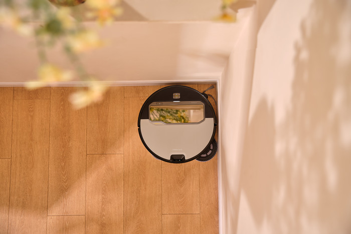 Roborock Saros Z70 R&D Silver visual supplier