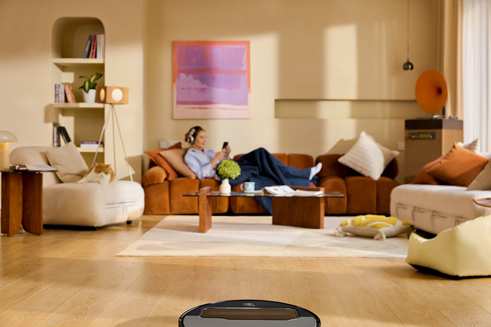 Roborock Saros Z70 R&D Silver product in use