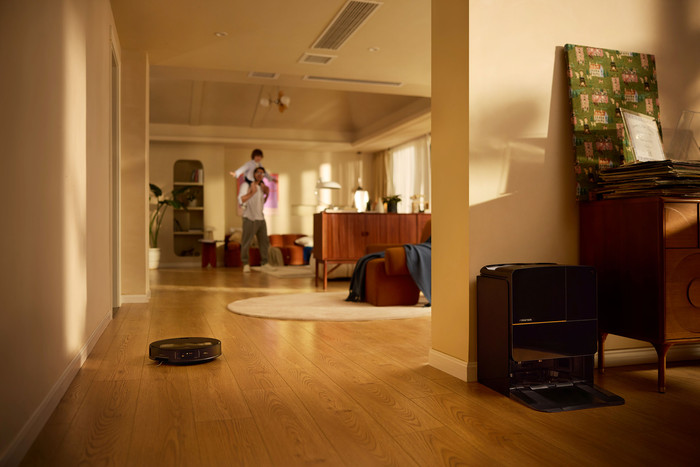 Roborock Saros Z70 Black produkt in gebrauch