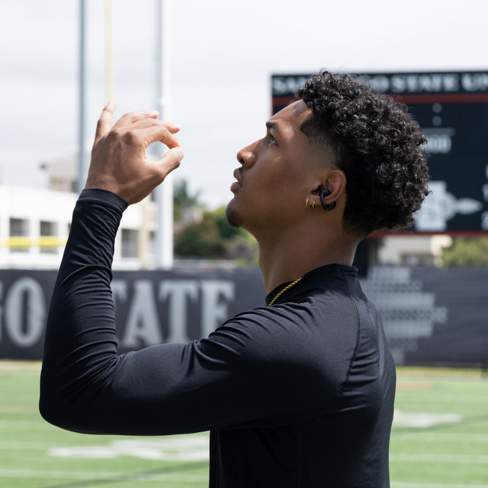 Jlab Flex Open Air Clip Black product in use