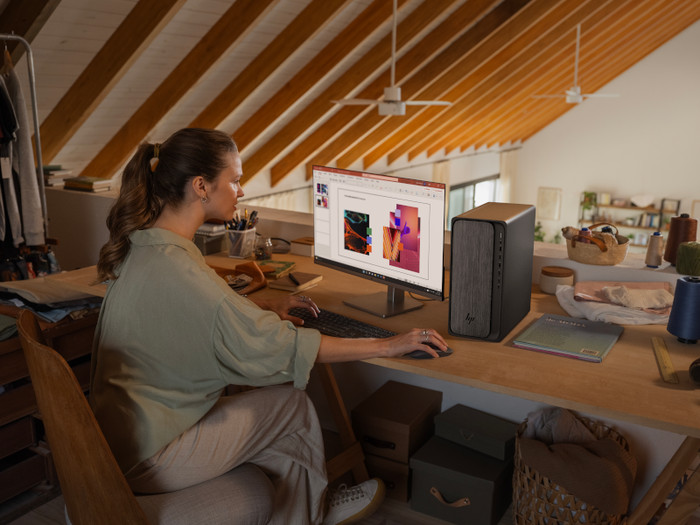 HP OmniDesk M02-0950nd product in use