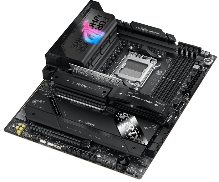 ASUS ROG STRIX X870E-E GAMING WiFi right side