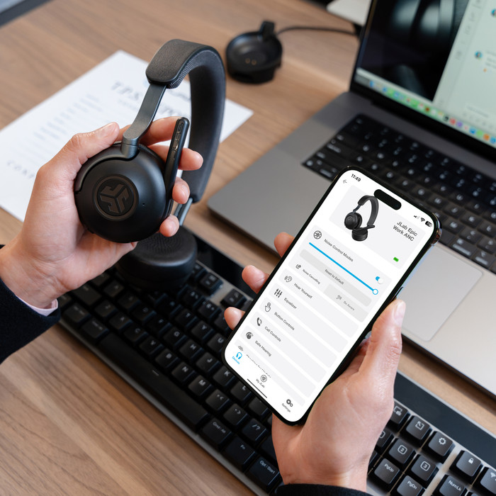 Jlab Epic Work ANC Kabelloses Office-Headset Graphite produkt in gebrauch