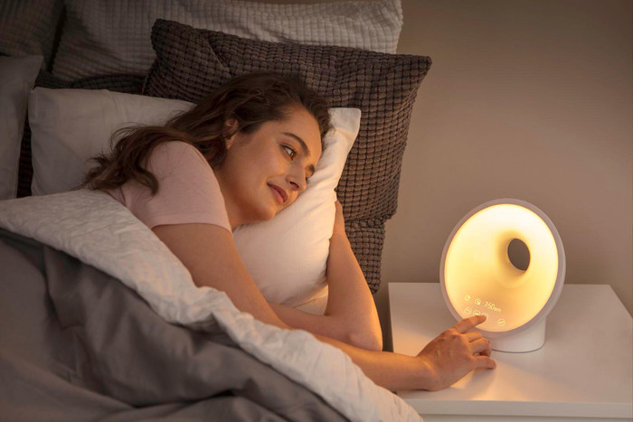 Philips Sleep & Wake-up Light HF3654/01 product in use