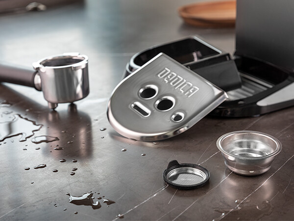 De'Longhi EC685.M Dedica Silver accessory