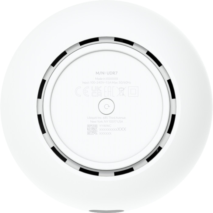 Ubiquiti UniFi Dream Router 7 bottom