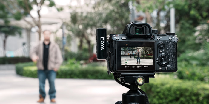 BOYA BOYALINK 2 product in use